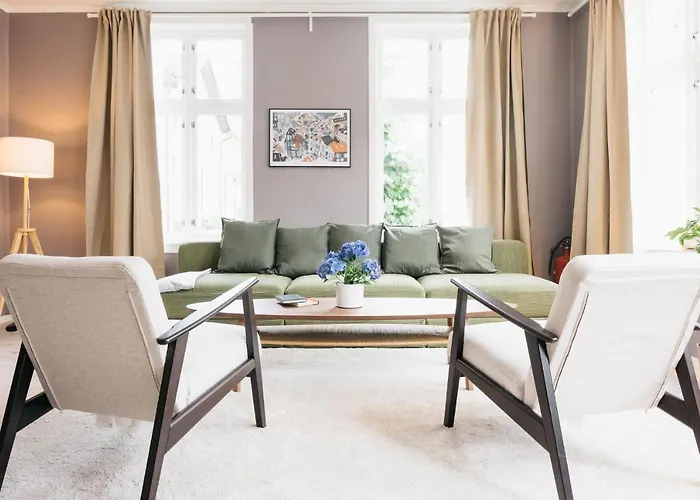 Πανσιόν S54 - Private In The Center