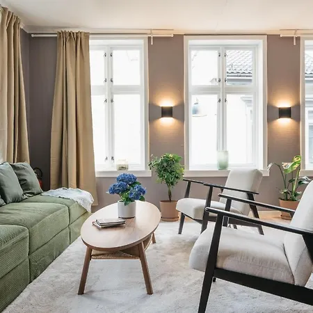 Gjestgiverier S54 - Private In The Center *