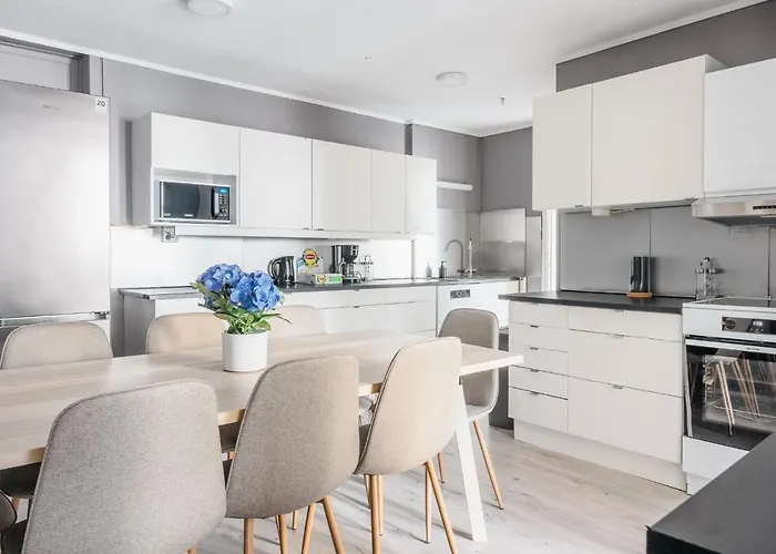 S54 - Private In The Center *