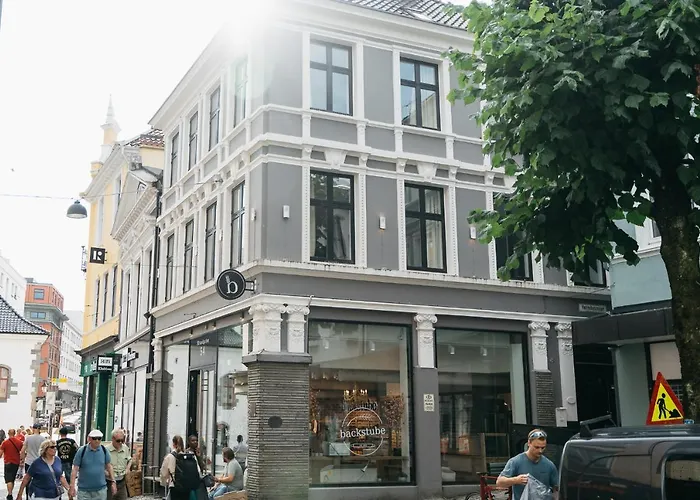 S54 - Private In The Center * Bergen