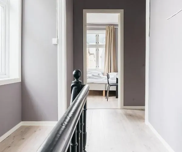 S54 - Private In The Center * Bergen