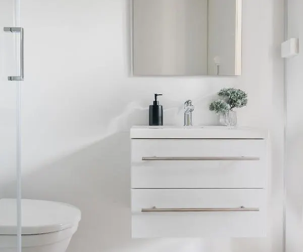 S54 - Private In The Center