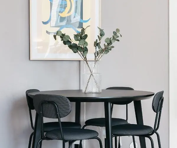 S54 - Private In The Center * Bergen