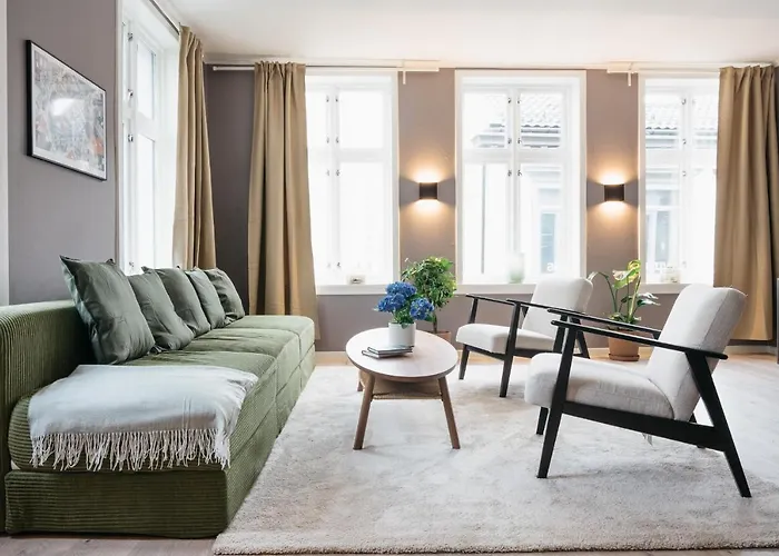 S54 - Private In The Center Μπέργκεν